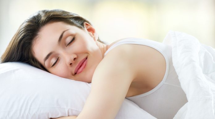 Sapne Me Sona Dekhna: सफलता, सम्मान और अवसरों का संदेश